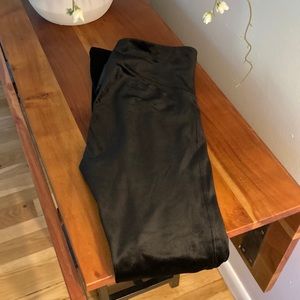 Spanks black velvet leggings size Medium